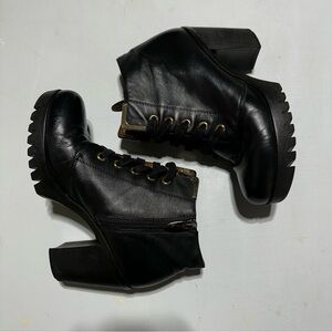 HOTWIND Leather Ankle Boots | Gold Hardware | Chunky Heel | US 7.5 | Y2K Grunge